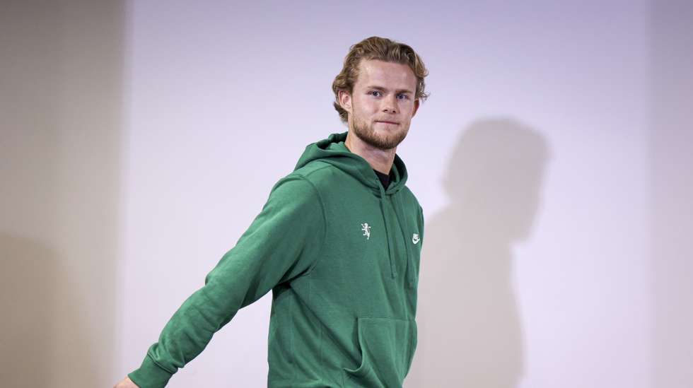 epa11701095 Sporting CP player Morten Hjulmand attends a press conference at Alvalade Stadium, Portugal, 04 November 2024. Sporting CP faces Manchester City in a UEFA Champions League group stage match on 05 November.  EPA/FILIPE AMORIM