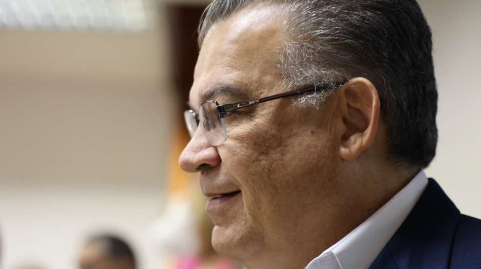 epa11562245 Former presidential candidate of the Venezuelan opposition, Enrique Marquez, speaks during a press conference in Caracas, Venezuela, 23 August 2024. Marquez announced that he will file an appeal for review before the Constitutional Chamber of the Venezuelan Supreme Court of Justice (TSJ) to evaluate the decision made by the Electoral Chamber which confirmed the victory of President Nicolas Maduro in the July 28 elections.  EPA/MIGUEL GUTIERREZ
