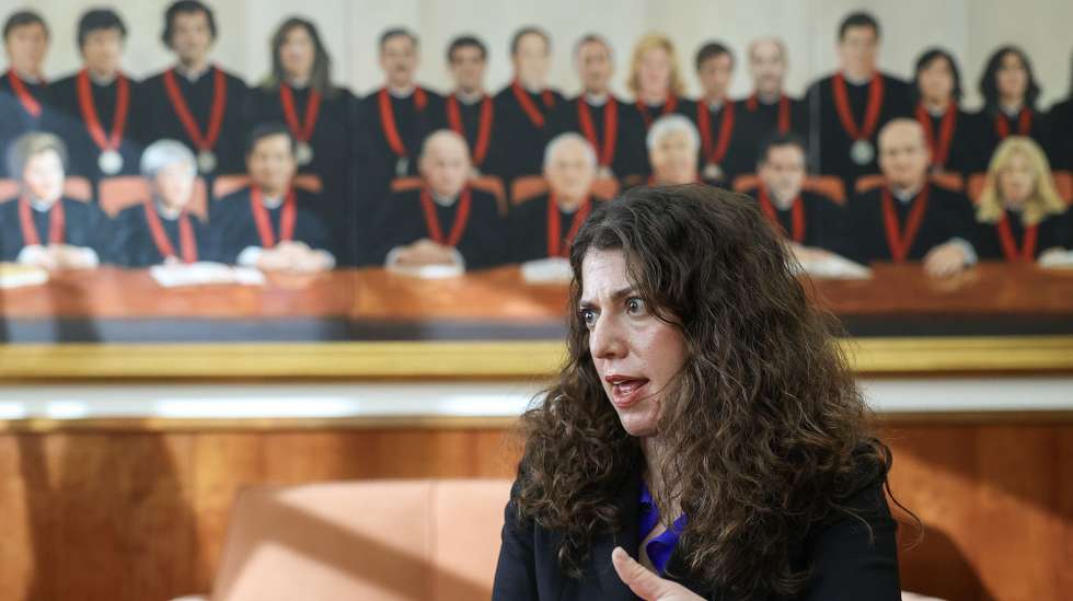 Jill Goldenziel, professora universitária e colaboradora do Departamento de Defesa dos Estados Unidos da América, em entrevista à agência Lusa, na Faculdade de Direito de Lisboa, em Lisboa, 31 de janeiro de 2025. A especialista norte-americana, Jill Goldenziel, alertou em entrevista à Lusa para as leis "particularmente preocupates" de cibersegurança chinesas, que constituem um "risco de segurança" para qualquer pessoa e Estado que mantenha relações comerciais com o país. (ACOMPANHA TEXTO DA LUSA DO DIA 04 DE FEVEREIRO DE 2025). MANUEL DE ALMEIDA/LUSA