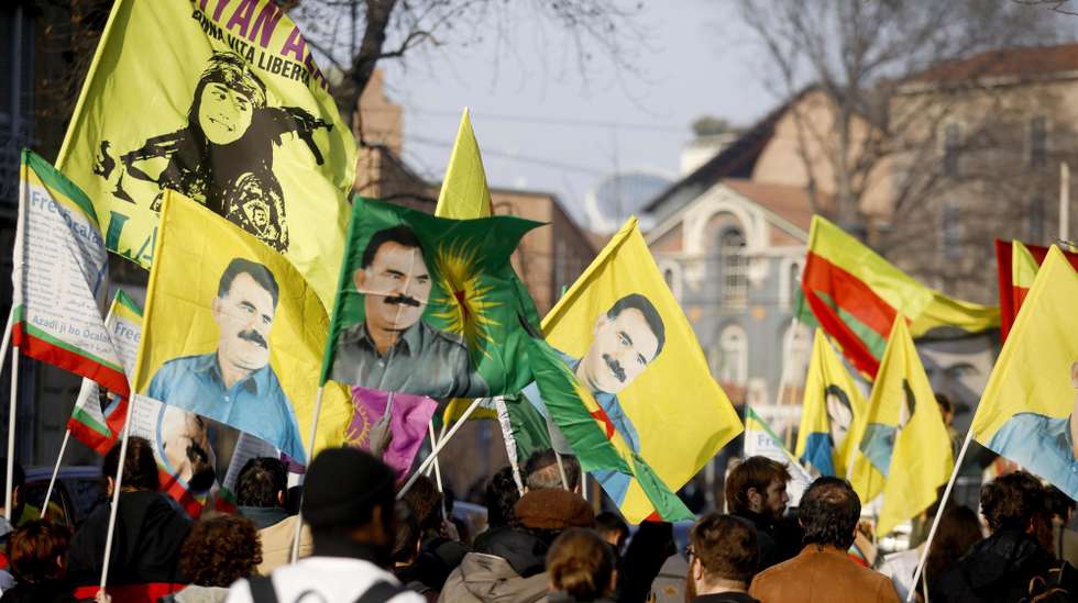 epa11161371 People take part in a rally staged by ReteKurdistan Italia, calling for the release of Kurdish leader Abdullah Ocalan, in Milan, Italy, 17 February 2024.  EPA/Mourad Balti Touati