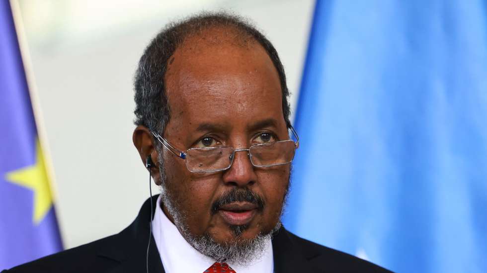 epa11702782 Somalia's President Hassan Sheikh Mohamud speaks during a news conference with German Chancellor Olaf Scholz (not pictured) following their talks at the Chancellery in Berlin, Germany, 05 November 2024.  EPA/HANNIBAL HANSCHKE