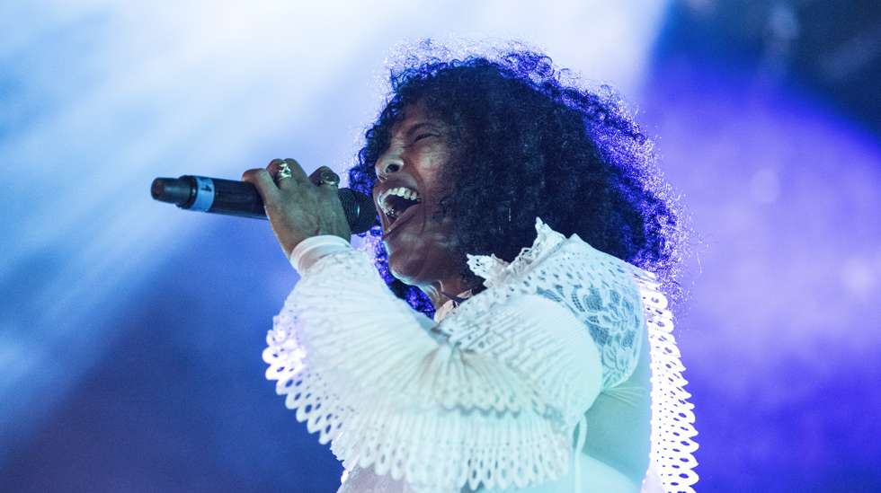 epa07695644 Swedish singer Neneh Cherry performs on the Avalon stage during the Roskilde Festival, in Roskilde, Denmark, 04 July 2019. The festival runs from 29 June to 06 July.  EPA/Helle Arensbak  DENMARK OUT
