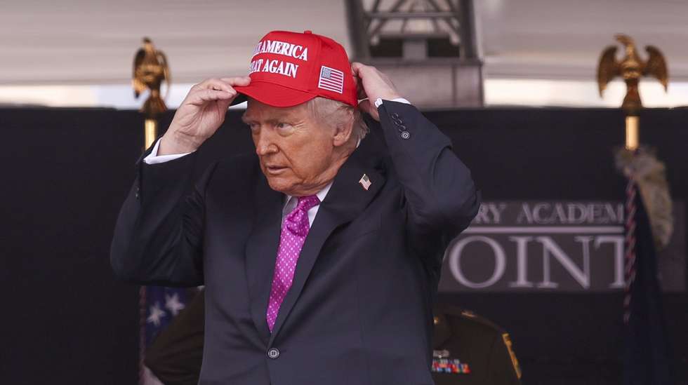 epa12131160 US President Donald Trump departs a graduation ceremony for the US Military Academy at Michie Stadium in West Point, New York, USA, 24 May 2025.  EPA/SARAH YENESEL