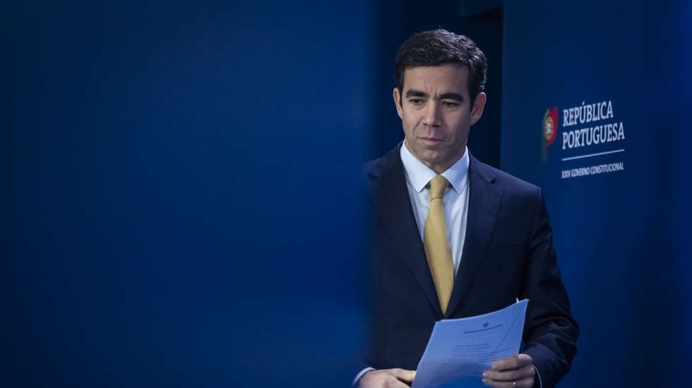 O ministro da Presidência, António Leitão Amaro, durante o briefing após reunião do Conselho de Ministros, no Campus XXI, em Lisboa, 27 de março de 2025. JOSÉ SENA GOULÃO/LUSA