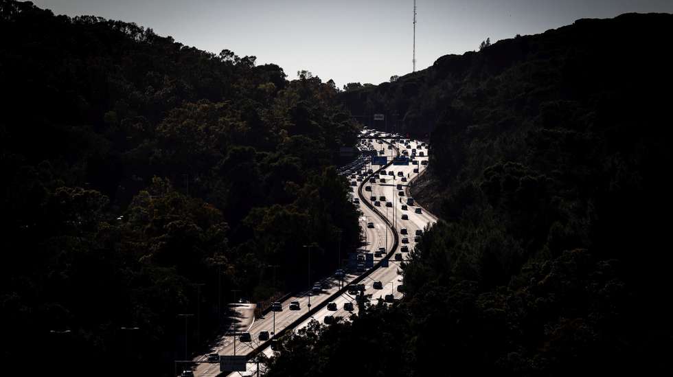 Autoestrada A5, Lisboa-Cascais, em Monsanto, Lisboa, 06 de agosto de 2024. Trânsito. Circulação automóvel. Estrada. ANTÓNIO PEDRO SANTOS/LUSA