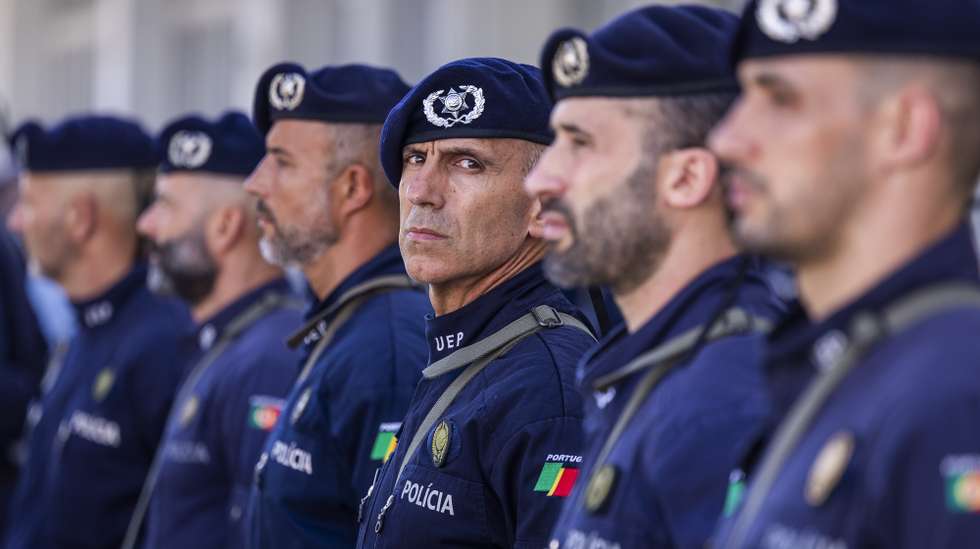 Elementos da Polícia de Segurança Pública (PSP) durante a cerimónia do 158.º aniversário da PSP, em Lisboa, 02 de julho de 2025. JOSÉ SENA GOULÃO/LUSA