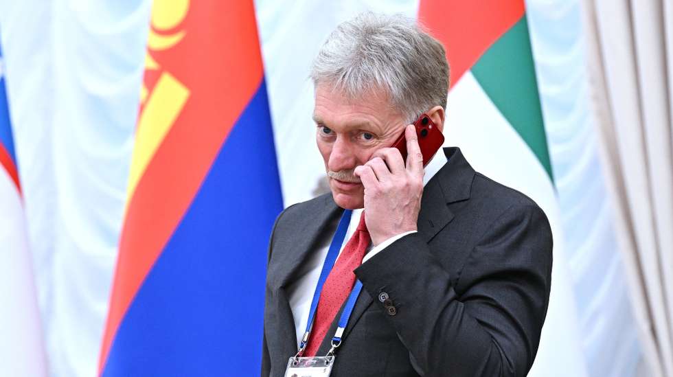 epa12200979 Kremlin spokesman Dmitry Peskov attends a meeting in an expanded composition of the Supreme Eurasian Economic Council within the framework of the Eurasian Economic Union summit in Minsk, Belarus, 27 June 2025.  EPA/SERGEI BOBYLEV / SPUTNIK / KREMLIN POOL