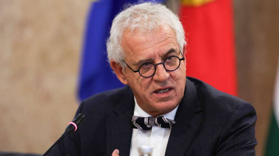 O presidente do Conselho de Administração da Rádio e Televisão de Portugal (RTP), Nicolau Santos, fala perante a comissão de Cultura, Comunicação, Juventude e Desporto, na Assembleia da República, em Lisboa, 16 de outubro de 2024. TIAGO PETINGA/LUSA
