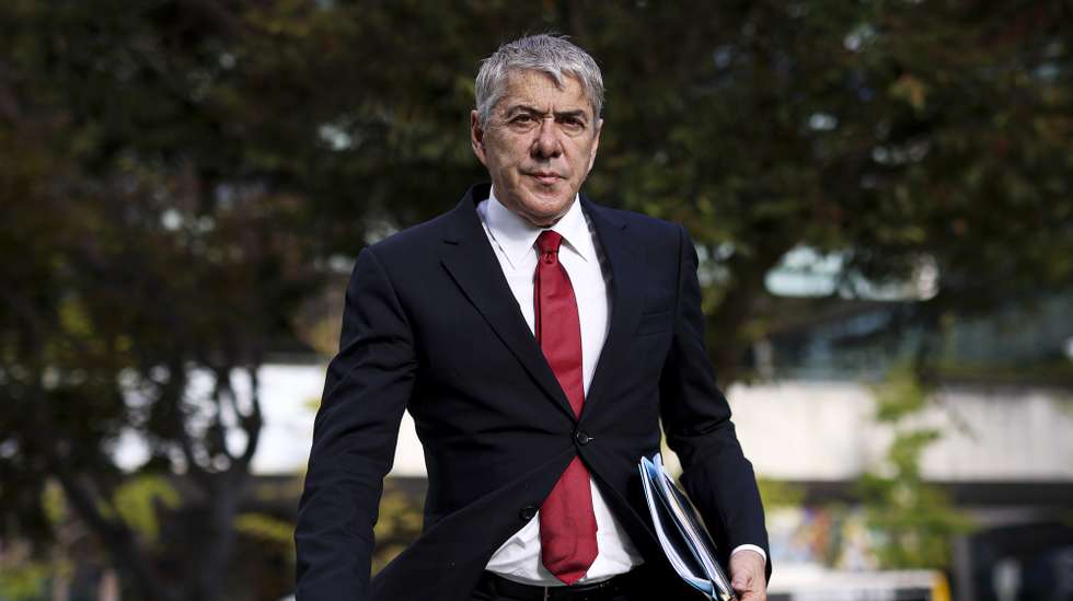 Former Prime Minister Jose Socrates, the main defendant in Operation Marques, arrives at the Lisbon Central Criminal Court on Campus de Justiça, where a panel of judges presided over by Susana Seca will try Socrates and 20 other defendants, including individuals and companies, for 117 crimes, in Lisbon, Portugal, 10 September 2025. Former Portuguese prime minister José Socrates and the other 20 official suspects in Operation Marques are to stand trial on Thursday at the Campus de Justiça in Lisbon, more than a decade after the case accusing the former PM of corruption came to light. FILIPE AMORIM/LUSA