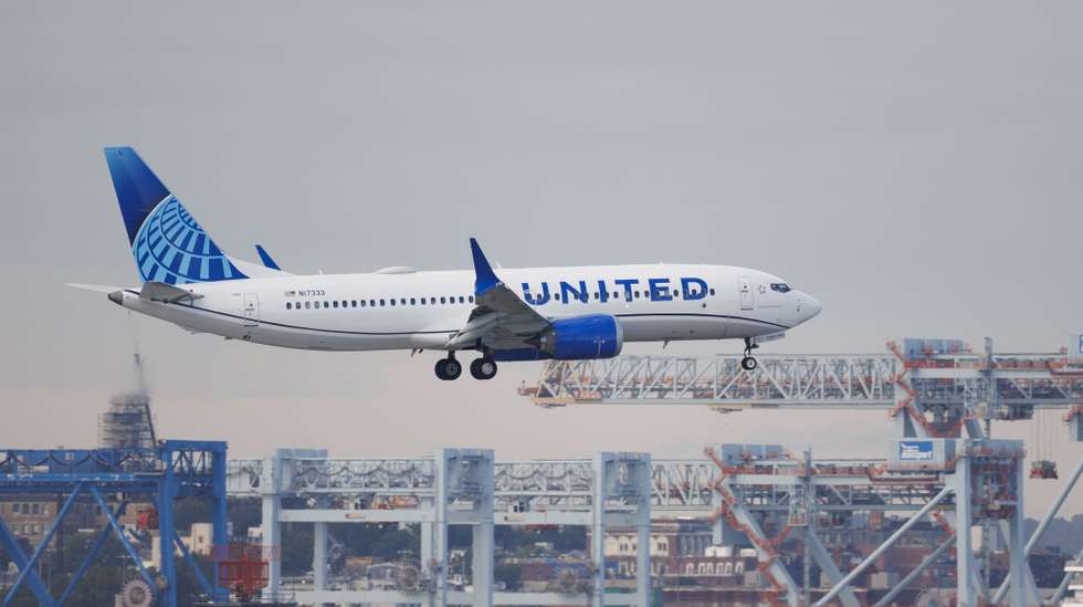 epa11628815 A United Airlines Boeing 737 Max 8 lands at Boston Logan International Airport in East Boston, Massachusetts, USA, 27 September 2024. The National Transportation Safety Board (NTSB) issued safety recommendations for some Boeing 737s over concerns about the possible failures in rudder controls, while amidst a two-week strike by 33,000 machinist workers at Boeing.  EPA/CJ GUNTHER