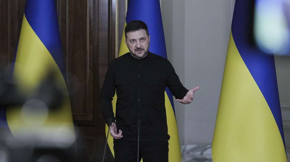 epa12445398 Ukrainian President Volodymyr Zelensky holds his briefing for journalists in Kyiv, Ukraine, 10 October 2025, amid the ongoing Russian invasion. Volodymyr Zelensky spoke with the media after the Russian missile and drone attacks on energy facilities, which left a significant number of consumers without power in several Ukrainian cities.  EPA/STRINGER