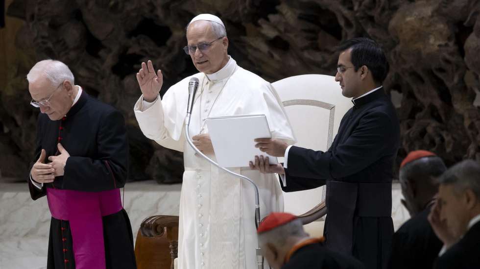 epa12467023 Pope Leo XIV during an audience with the pilgrims who arrived on the occasion of the canonization, in the Vatican, 20 October 2025. Pope Leo XIV canonized seven new saints during a ceremony in St. Peters Square on 19 October including Papua New Guinea's first saint and the first two saints from Venezuela.  EPA/MASSIMO PERCOSSI