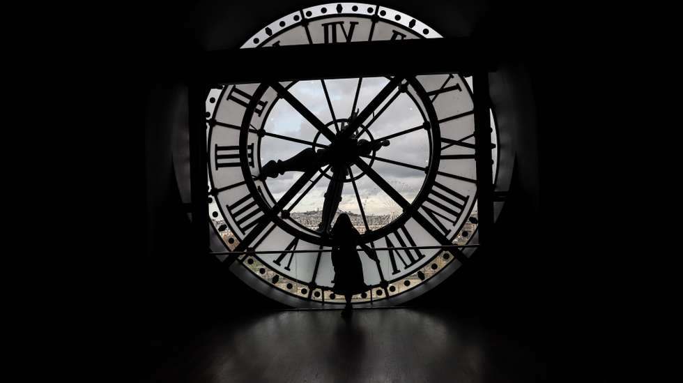 Relógio no Museu de Orsay, Paris, França, 13 de novembro de 2019. As coleções do museu apresentam principalmente pinturas e esculturas da arte ocidental do período compreendido entre 1848 e 1914. Musée d'Orsay. CARLOS M. ALMEIDA/LUSA