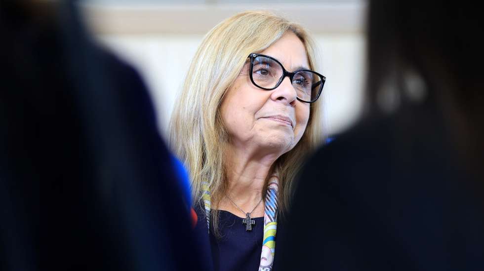 A Ministra da Saúde, Ana Paula Martins, durante a visita às instalações da empresa Sword Health, no Porto, 03 de Novembro de 2025. ESTELA SILVA/LUSA