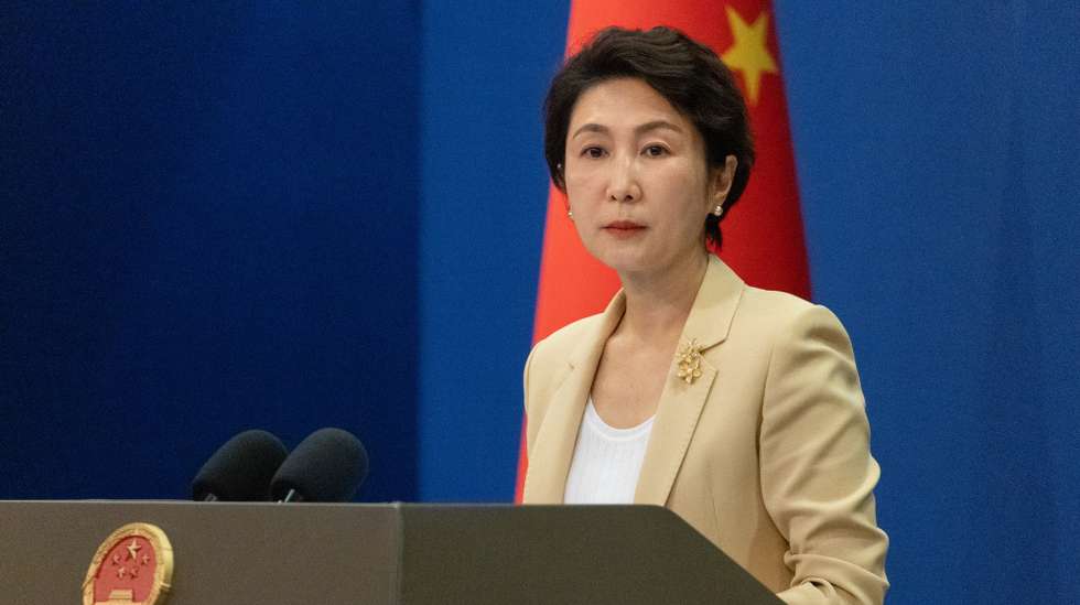 epa12532718 Chinese Foreign Ministry spokesperson Mao Ning speaks during a press conference at the Foreign Ministry in Beijing, China, 18 November 2025. Mao Ning spoke about relations with Japan, among other topics.  EPA/JESSICA LEE