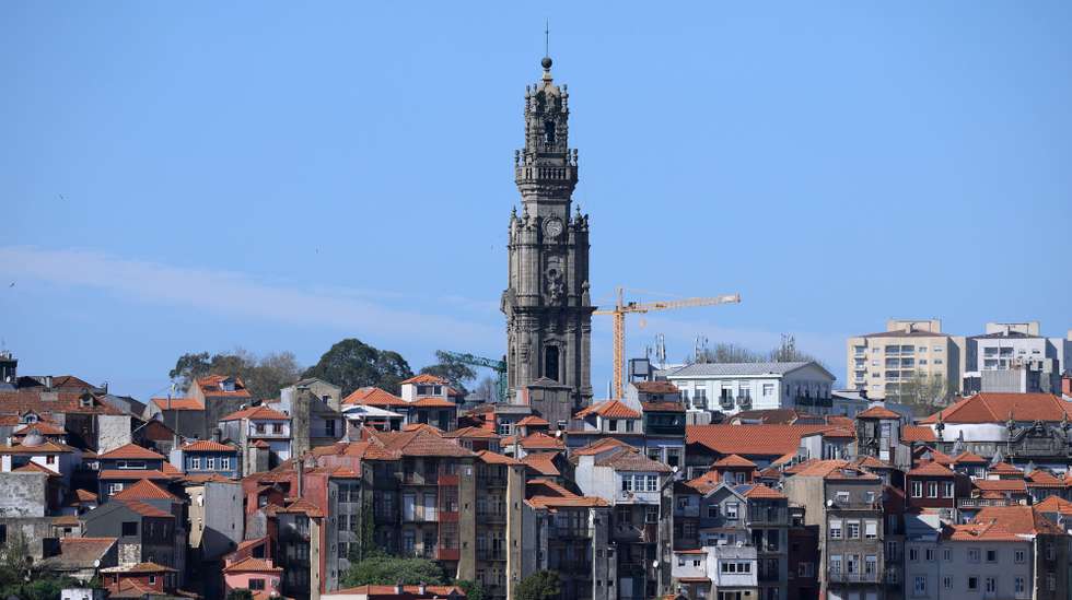 Torre dos Clérigos no centro histórico do Porto, 20 de março de 2024. ESTELA SILVA/LUSA
