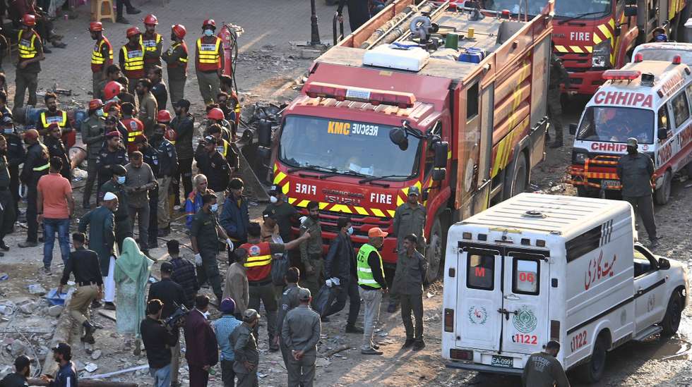 epa12668156 Rescue works continue at Gul Plaza after a fire in Karachi in Karachi, Pakistan, 21 January 2026. Karachi’s Gul Plaza fire death toll rose to 60 as bodies were recovered from shops in the multi-storey mall. Rescue operations continue amid inaccessible areas, while authorities rule out terrorism and investigate safety lapses in one of the city’s deadliest fires in over a decade.  EPA/SHAHZAIB AKBER