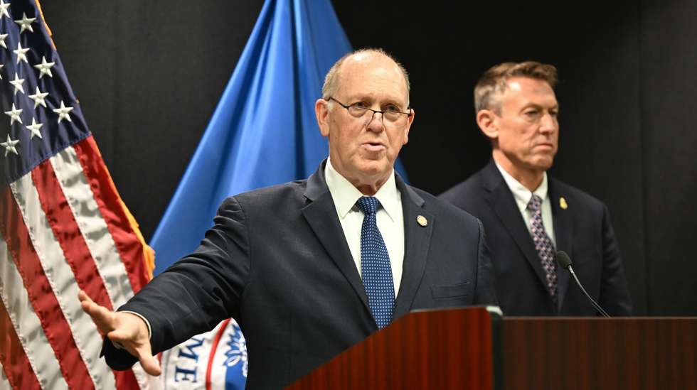 epaselect epa12690452 US Border Czar Tom Homan speaks at his first news conference after replacing Greg Bovino as the lead of ICE operations at the Bishop Henry Whipple Federal Building in Minneapolis, Minnesota, USA, 29 January 2026.  EPA/CRAIG LASSIG