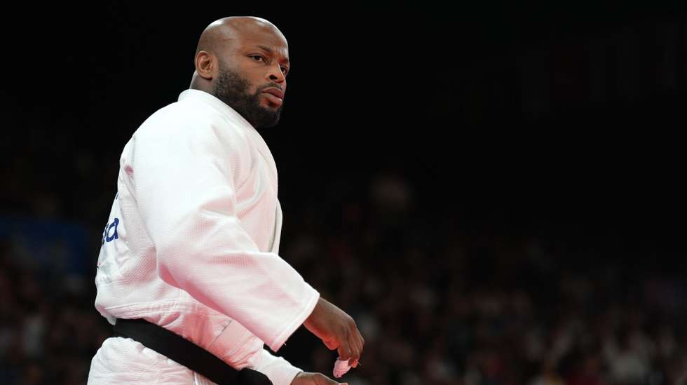 O judoca português Jorge Fonseca reage após ser eliminado no combate frente ao judoca sul-coreano Kim Jisu (ausente da fotografia) na segunda ronda do torneio de Judo a contar para os Jogos Olímpicos de Paris, que decorrem na cidade entre 29 de julho e 11 de agosto, em Paris, França, 01 de agosto de 2024. HUGO DELGADO/LUSA