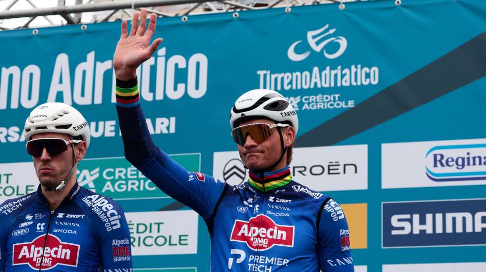 epa12809270 Dutch rider Mathieu van der Poel of team Alpecin-Premier Tech ahead of the second stage of the Tirreno-Adriatico cycling race over 206km from Camaiore to San Gimignano, Italy, 10 March 2026.  EPA/ROBERTO BETTINI