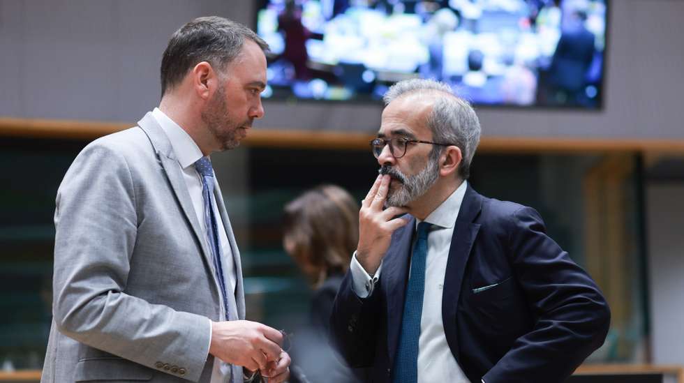 epa12825283 Belgian Foreign Minister Maxime Prevot  and Portuguese Minister of State and Foreign Affairs Paulo Rangel (R)  ahead of a Foreign Affairs Council meeting at the Council of the European Union in Brussels, Belgium, 16 March 2026. EU ministers are discussing the impact of the escalating conflict in the Middle East and possible measures to safeguard freedom of navigation through the strategically vital Strait of Hormuz, including potential contributions to the EU maritime security mission Aspides and additional sanctions on Iran.  EPA/OLIVIER HOSLET