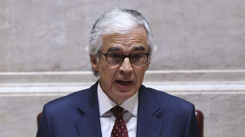 O presidente da Assembleia da República, José Pedro Aguiar-Branco, intervém na sessão solene comemorativa do 50.º aniversário da Constituição da República Portuguesa, na Assembleia da República, em Lisboa, 02 de abril de 2026. O parlamento assinala hoje numa sessão solene os 50 anos da Constituição da República Portuguesa (CRP), aprovada a 02 de abril de 1976 e que fundou os princípios basilares do regime democrático. MIGUEL A. LOPES/LUSA