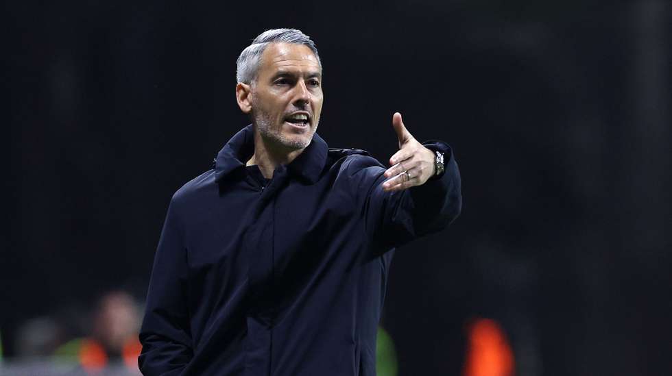 SC Braga head coach Carlos Vicens reacts during the Portuguese First League soccer match against FC Portomatch at Municipal de Braga, in Braga, Portugal, 22 March 2026. ESTELA SILVA/LUSA