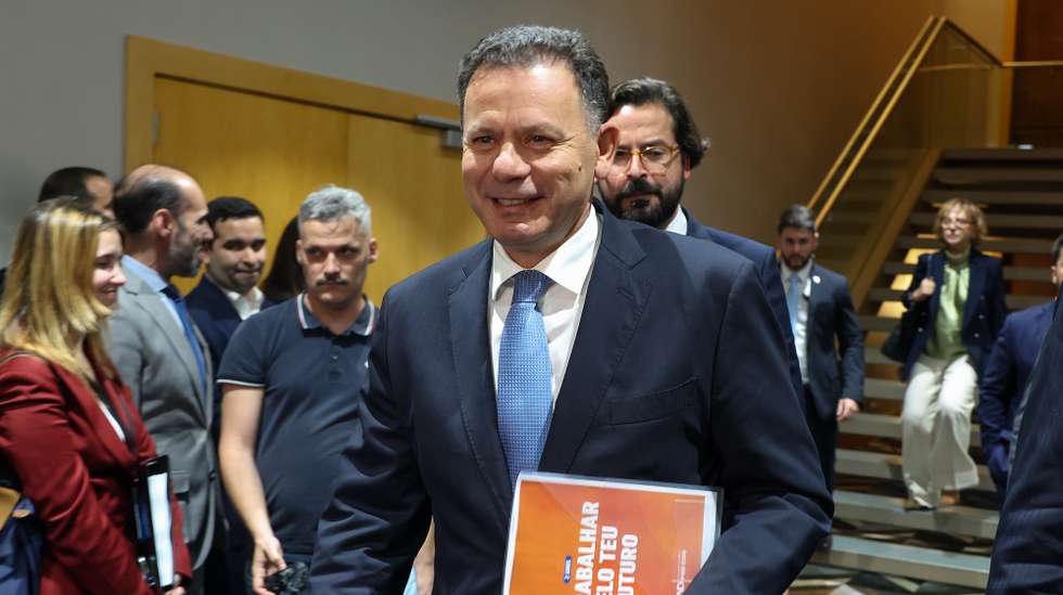 O presidente do Partido Social Democrata, Luis Montenegro, durante a Reunião do Conselho Nacional, em Lisboa, 08 de abril de 2026. MANUEL DE ALMEIDA/LUSA