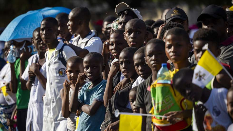 Faithfull wait for the arrival of Pope Leo XIV for a gathering with members of the clergy, at Nossa Senhora de Fátima Church, in Luanda, Angola, 20 April 2026. The pontiff is on the third leg of an 11-day apostolic journey to Africa. JOSE SENA GOULAO/LUSA