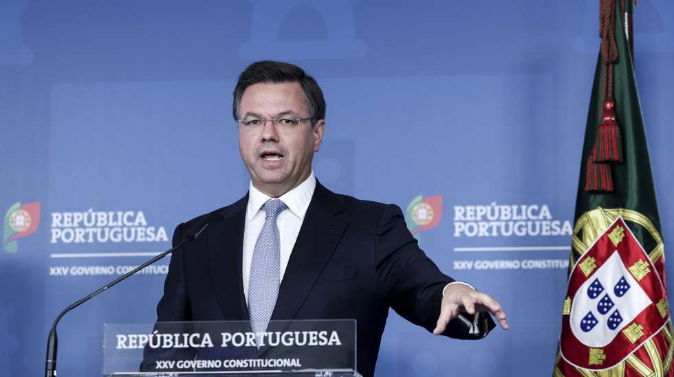O ministro Adjunto e da Reforma do Estado, Gonçalo Matias, durante a conferência de imprensa após a reunião do Conselho de Ministros, no Campus XXI, em Lisboa, 16 de abril de 2026. CARLOS M. ALMEIDA/LUSA
