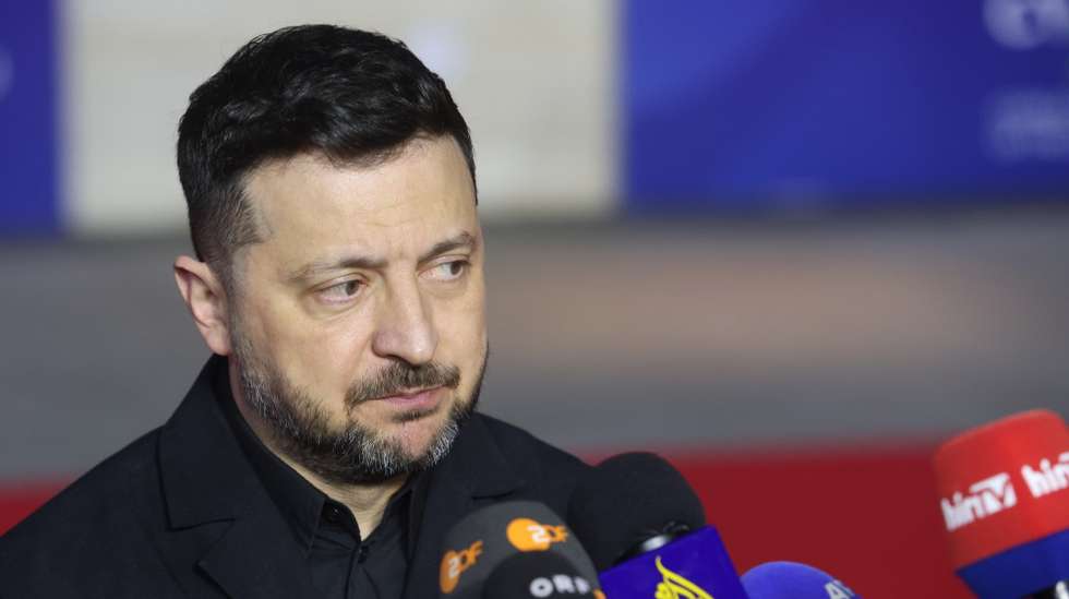epa12909709 President of Ukraine Volodymyr Zelensky speaks to the media during the informal meeting of EU Heads of State or Government in Agia Napa, Cyprus, 23 April 2026. EU leaders are expected to address current geopolitical developments and Europe's response to them.  EPA/GEORGE CHRISTOFOROU