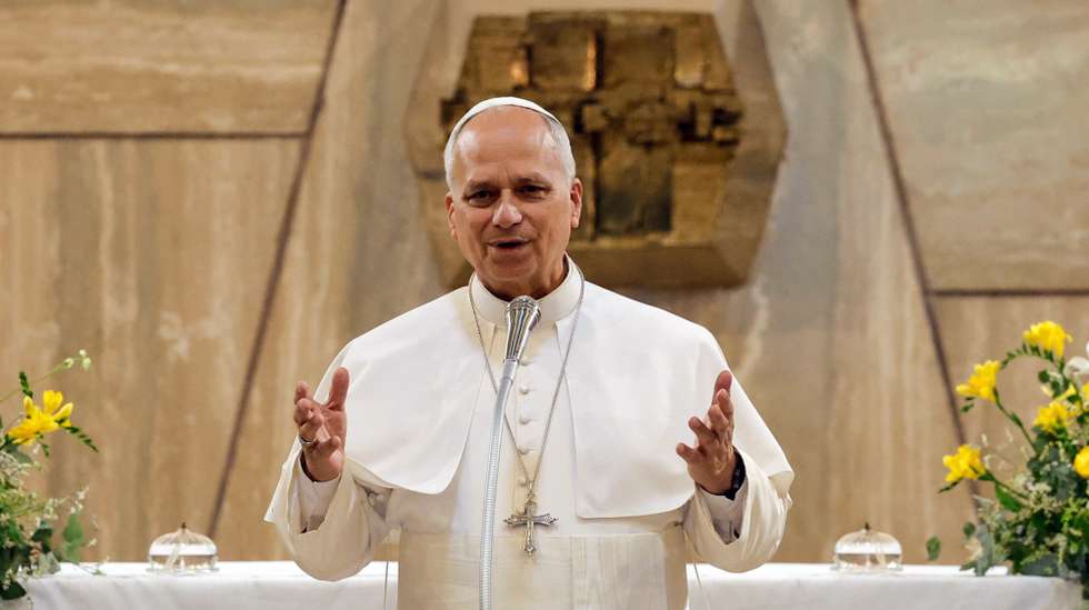 epa12956423 Pope Leo XIV speaks during his visit to Sapienza University in Rome, Italy, 14 May 2026. This engagement highlights Pope's interest in youth, education, and the intersection of faith and academia.  EPA/GIUSEPPE LAMI