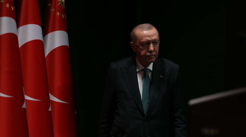 epa12872215 Turkish President Recep Tayyip Erdogan holds a press conference following a cabinet meeting in Ankara, Turkey, 06 April 2026.  EPA/NECATI SAVAS