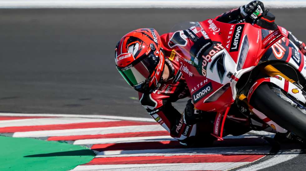 epa12928325 Spain's Iker Lecuona of Aruba.it Racing - Ducati in action during race one of the Hungarian Grand Prix of the Superbike World Championship at the Balaton Park Circuit in Balatonfokajar, Hungary, 02 May 2026.  EPA/Tamas Vasvari HUNGARY OUT