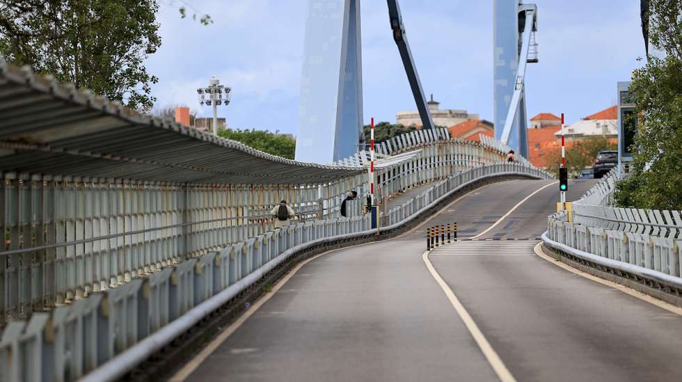 Ponte Móvel de Leixões em Matosinhos, 30 de abril de 2024. ESTELA SILVA/LUSA