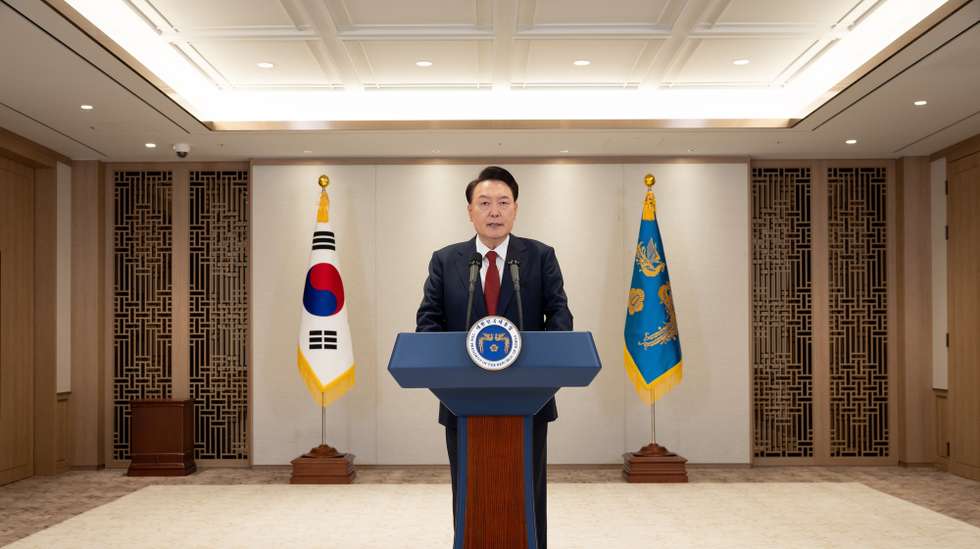 epa11771690 A handout photo made available by the South Korean Presidential Office shows South Korean President Yoon Suk Yeol giving a public statement at the presidential office in Seoul, South Korea, 12 December 2024, denouncing the main opposition Democratic Party for paralyzing state affairs with its abuse of impeachments.  EPA/ROK PRESIDENTIAL OFFICE / HANDOUT SOUTH KOREA OUTHANDOUT EDITORIAL USE ONLY/NO SALES