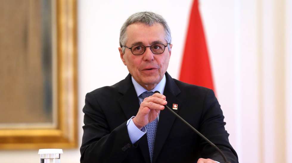 epa12983836 Vice President and Foreign Minister of the Swiss Confederation, Ignazio Cassis speaks to the media after his meeting with the Greek Foreign Minister George Gerapetritis make statements to the press after their meetiing in Athens, Greece, 22 May 2026.  EPA/ALEXANDROS BELTES