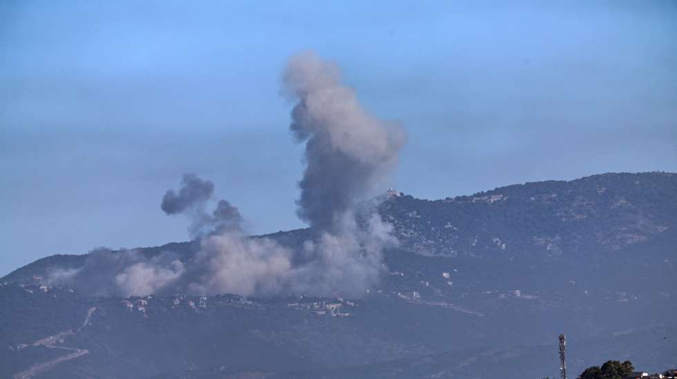 epa13048621 Smoke rises following an Israeli airstrike in southern Lebanon, as seen from the Israeli side of the border in the Upper Galilee, northern Israel, 19 June 2026. The Israel Defense Forces (IDF) carried out multiple airstrikes targeting infrastructure sites across southern Lebanon overnight following what it described as repeated ceasefire violations by Hezbollah, according to an IDF spokesperson.  EPA/ATEF SAFADI