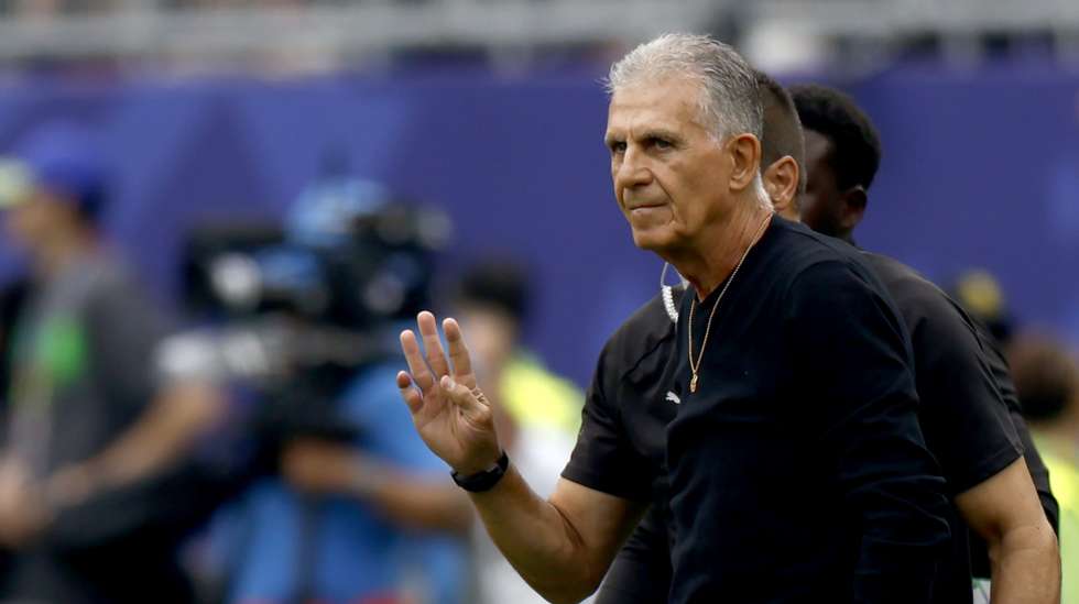 epa13069560 Ghana's head coach Carlos Queiroz watches from the touchline during the FIFA World Cup 2026 group stage match Croatia against Ghana, in Philadelphia, USA, 27 June 2026.  EPA/WILL OLIVER