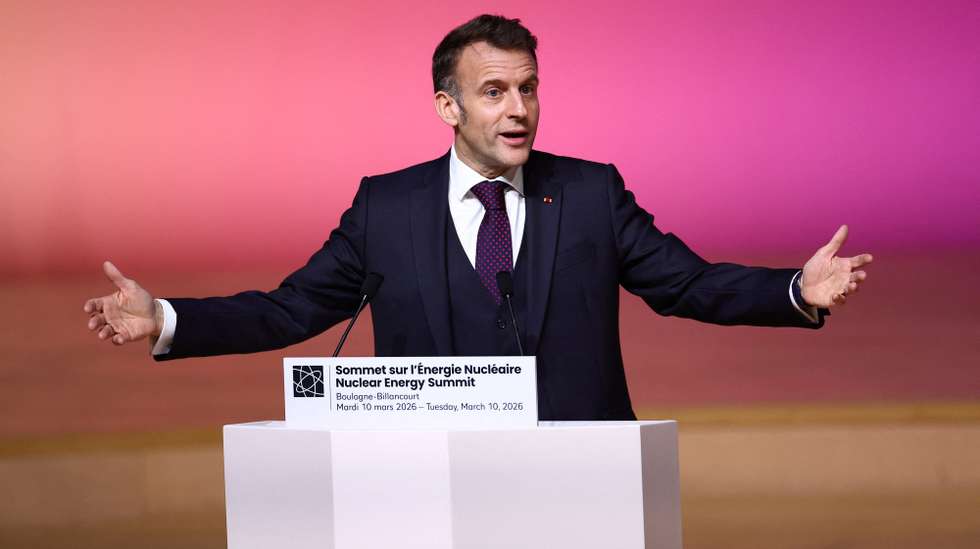 epa12808807 French President Emmanuel Macron delivers a speech during the opening plenary session at the IAEA Nuclear Energy Summit in Paris, France, 10 March 2026.  EPA/ABDUL SABOOR / POOL  MAXPPP OUT