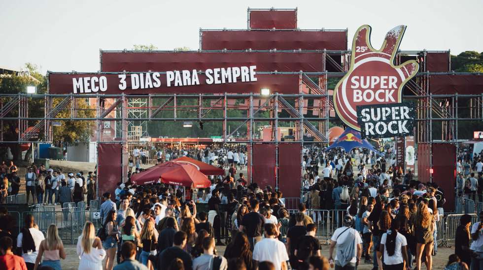 A organização assegura autocarros gratuitos para a Praia do Meco nos dias 13, 14 e 15 de julho