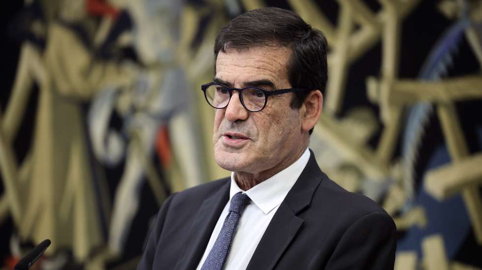 Os agraciados com a Distinção de Mérito Ricardo Jorge receberão uma peça de design da autoria de Eduardo Aires