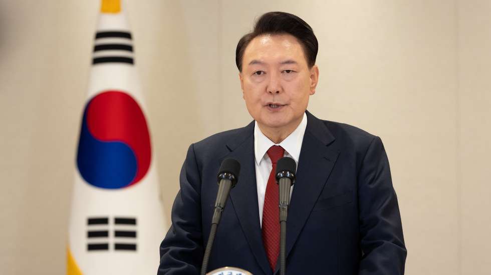 epa11771689 A handout photo made available by the South Korean Presidential Office shows South Korean President Yoon Suk Yeol giving a public statement at the presidential office in Seoul, South Korea, 12 December 2024, denouncing the main opposition Democratic Party for paralyzing state affairs with its abuse of impeachments.  EPA/ROK PRESIDENTIAL OFFICE / HANDOUT SOUTH KOREA OUTHANDOUT EDITORIAL USE ONLY/NO SALES