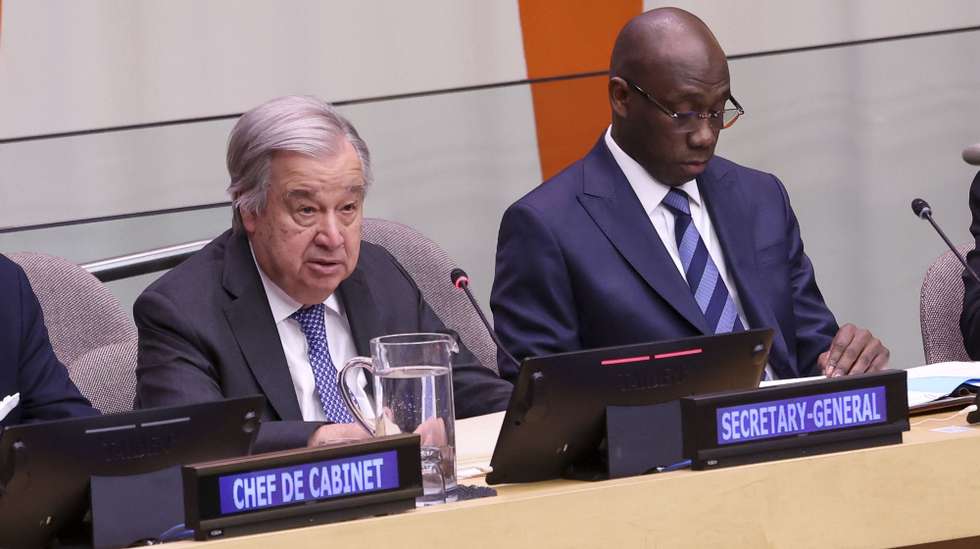 epa11877581 United Nations Secretary-General Antonio Guterres (L) speaks on recent Gaza developments during the Committee on the Exercise of the Inalienable Rights of the Palestinian People at United Nations Headquarters in New York, New York, USA, 05 February 2025.  EPA/SARAH YENESEL