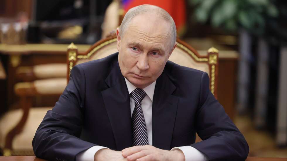 epa12994560 Russian President Vladimir Putin meets with President of the Russian Union of Industrialists and Entrepreneurs (RSPP) Alexander Shokhin (not pictured) at the Kremlin in Moscow, Russia, 26 May 2026.  EPA/VYACHESLAV PROKOFYEV / SPUTNIK / KREMLIN POOL MANDATORY CREDIT