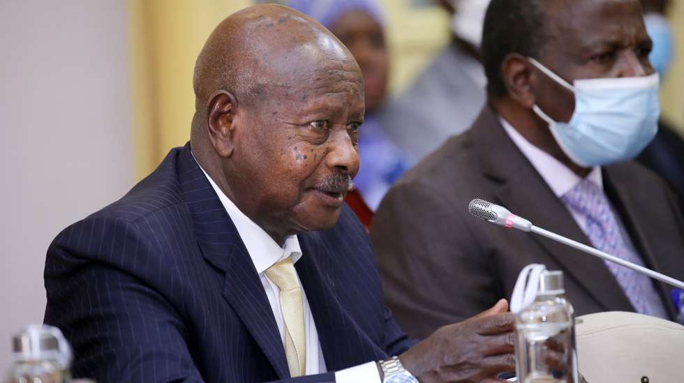 epa10324078 Uganda's President Yoweri Museveni speaks to his Vietnamese counterpart Nguyen Xuan Phuc (not pictured) during their meeting at the Presidential Palace in Hanoi, Vietnam, 24 November 2022. Museveni is on an official visit to Vietnam from 23 to 25 November 2022.  EPA/LUONG THAI LINH