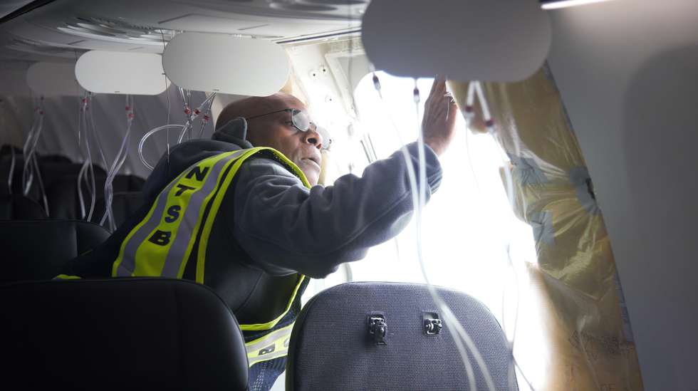 epa11064547 A handout photo made available on 08 January 2024 by the National Transportation Safety Board taken during the investigation into the sudden fuselage failure on a Boeing 737-9 MAX airplane being operated by Alaska Airlines Flight 1282 on 07 January 2024 in Portland, Oregon, USA. On 05 January 2024 fuselage panel on the plane suddenly blew out forcing pilots to make an emergency landing and resulting in the NTSB grounding all Boeing 737-9 MAX models for inspection.  EPA/NTSB HANDOUT  HANDOUT EDITORIAL USE ONLY/NO SALES HANDOUT EDITORIAL USE ONLY/NO SALES