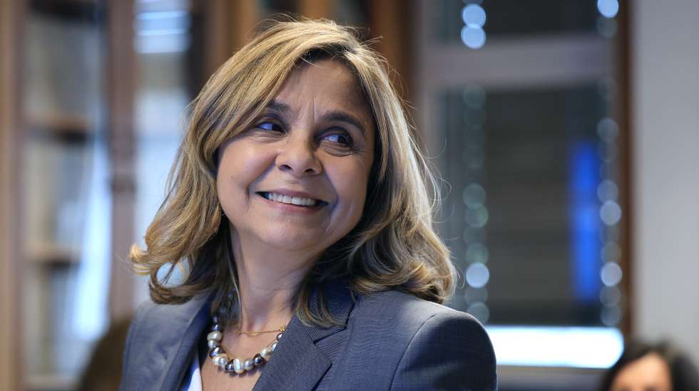 Ana Paula Martins ministra da Saúde durante a visita ao hospital de Santo António, no Porto, 03 de maio de 2024. ESTELA SILVA/LUSA
