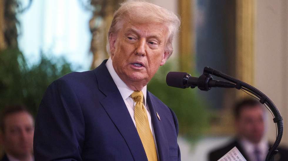epa12241980 US President Donald Trump speaks during the signing of "Halt All Lethal Trafficking of Fentanyl Act," at the White House, Washington, DC, USA, 16 July 2025.  EPA/WILL OLIVER