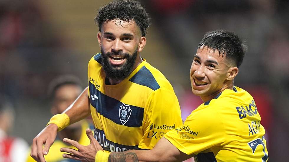 Pablo (E) do Gil Vicente festeja o golo frente ao Sporting de Braga durante o jogo a contar para a Primeira Liga de Futebol  realizado no Estádio Municipal de Braga, 14 de setembro de 2025.  HUGO DELGADO/LUSA